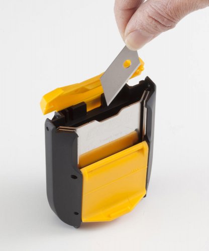 Olfa OLF/DC5 Advanced Blade Disposal Holster