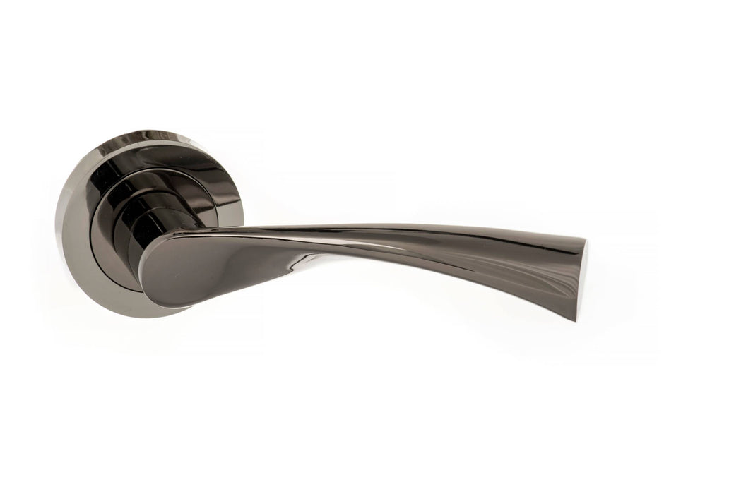 STATUS Colorado Lever Door Handle On Round Rose