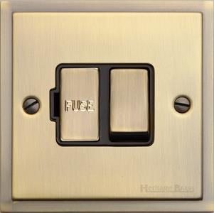 Elite Stepped Plate Range Antique Brass Switched Spur (13 Amp)